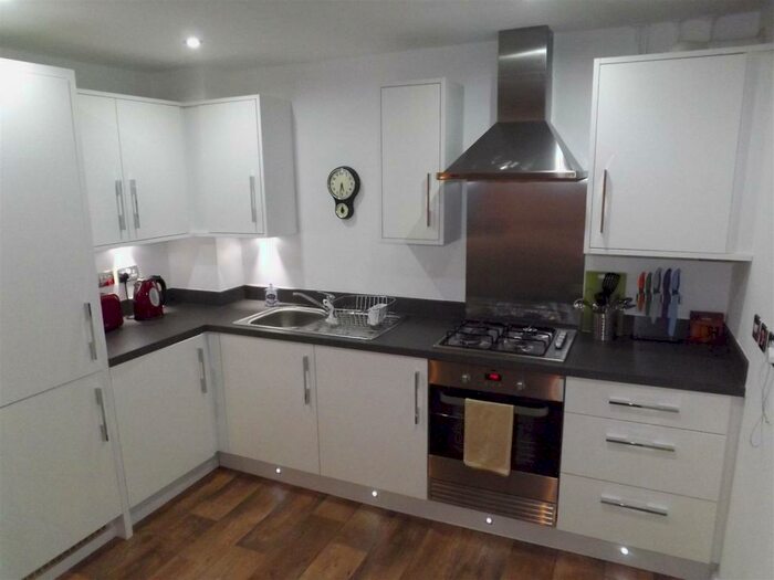 2 Bedroom Apartment To Rent In Buttermere Crescent, Lakeside, DN4