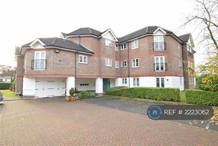 2 Bedroom Flat To Rent In Bartholomew Court, Edgware, HA8