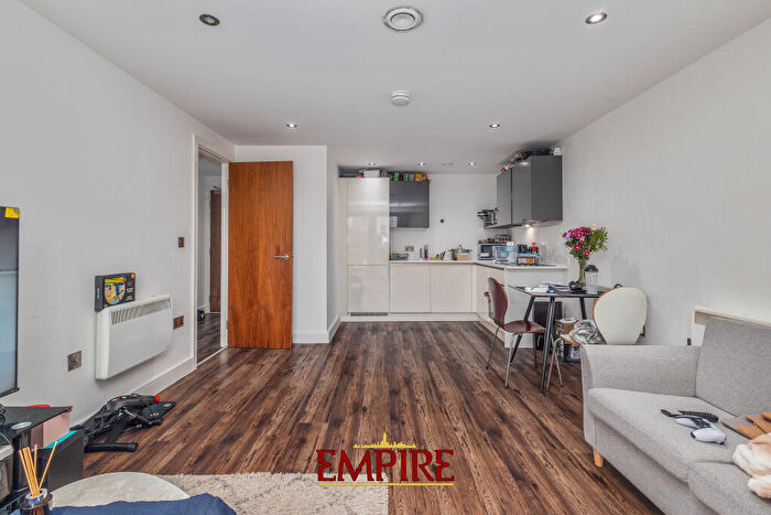 1 Bedroom Apartment To Rent In The Quadrant, Sand Pit, B1