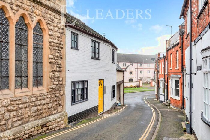 1 Bedroom Studio To Rent In St. Rumbolds Lane, Buckingham, MK18