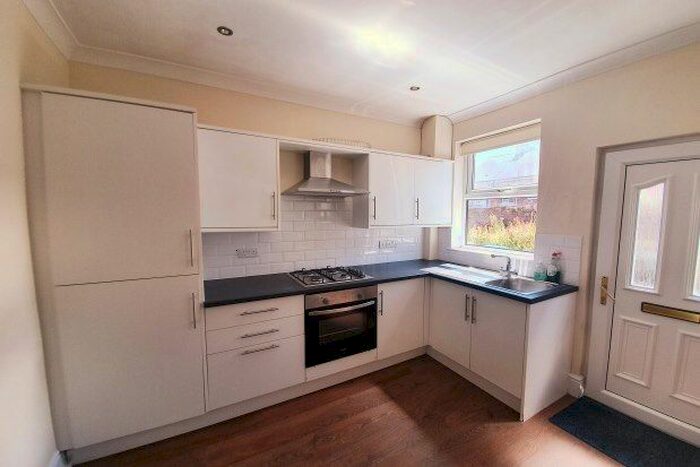 2 Bedroom Terraced House To Rent In Toyne Street, Sheffield, S10