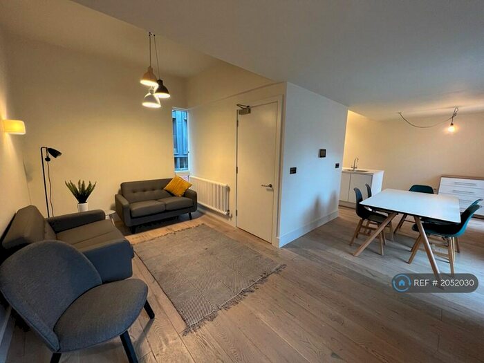 3 Bedroom Terraced House To Rent In Bentinck Street, Manchester, M15