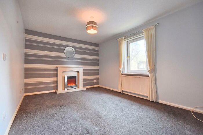 1 Bedroom Flat To Rent In Bath Street, Inverclyde, Gourock, PA19