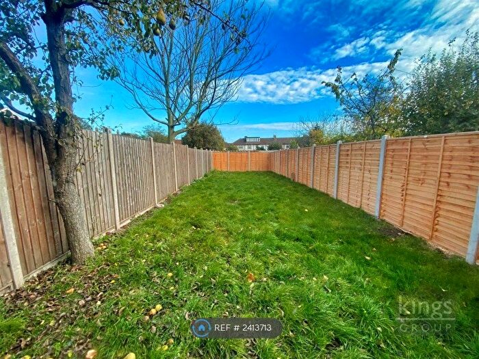 3 Bedroom End Of Terrace House To Rent In Clive Road, Enfield, EN1