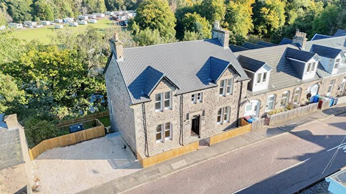 6 Bedroom End Of Terrace House For Sale In Riverside Road, Kirkfieldbank, Lanark, ML11
