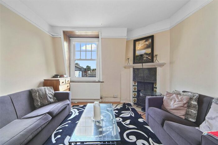 2 Bedroom Flat To Rent In Evesham House, London, W12