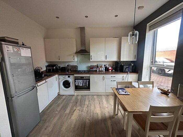 2 Bedroom Apartment To Rent In Cambridge House, Kingsway, DE22