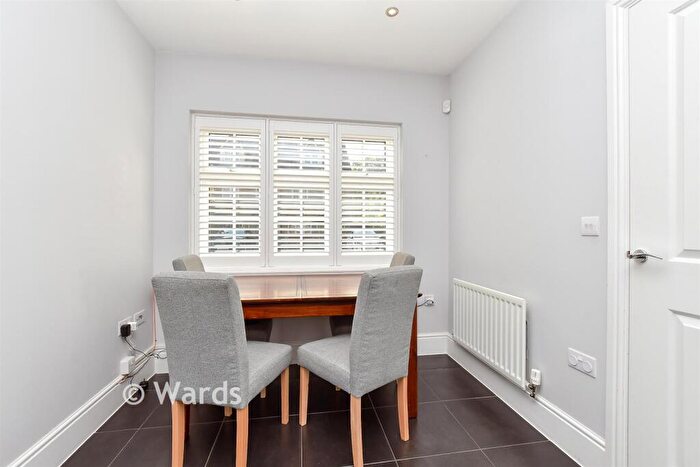 3 Bedroom Semi Detached House For Sale In Papyrus Drive, Sittingbourne, Kent, ME10