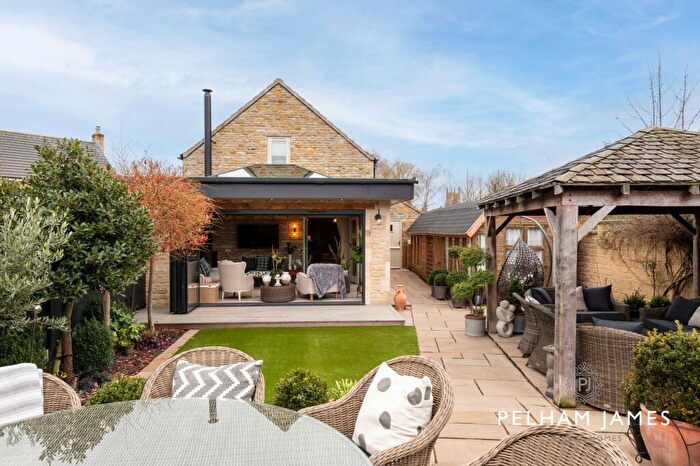 4 Bedroom Detached House For Sale In Knotts Close, Morton, PE10