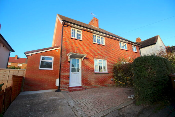 5 Bedroom Semi-Detached House To Rent In Southway, Guildford, GU2