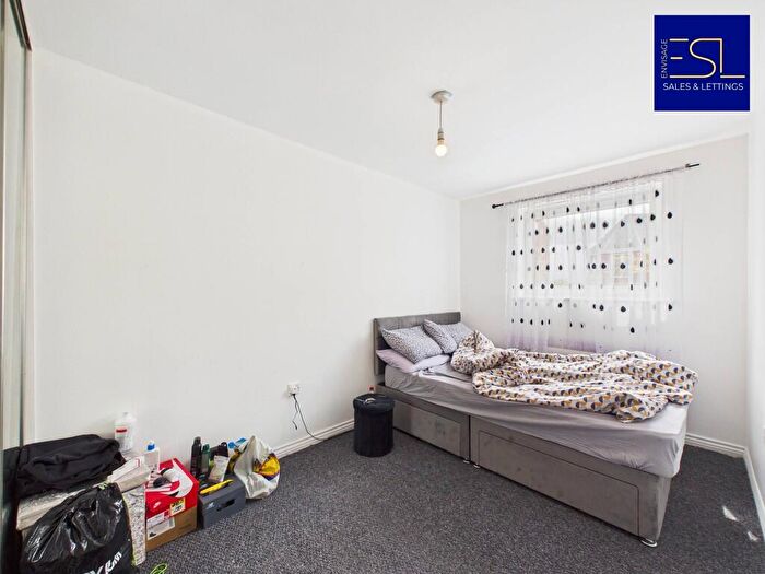 2 Bedroom Apartment For Sale In Thackhall Street, Coventry, CV2 - Photo 5