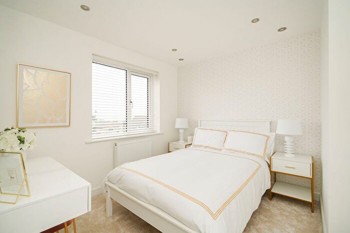 2 Bedroom Cottage For Sale In Upperthorpe Road, Killamarsh, Sheffield, S21