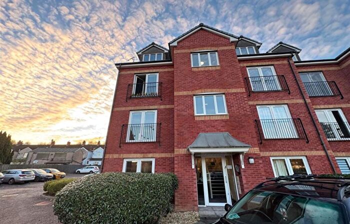 2 Bedroom Flat For Sale In Hall Street, Blackwood, NP12