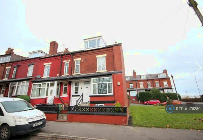 4 Bedroom End Of Terrace House To Rent In Talbot View, Leeds, LS4