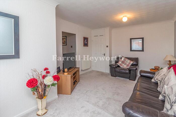 1 Bedroom Flat For Sale In Redcar Avenue, Ingol, Preston, PR2