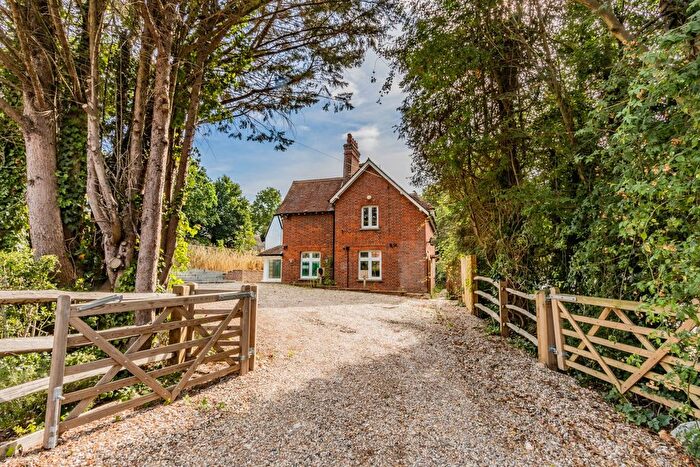 4 Bedroom Detached House For Sale In Highgate Hill, Hawkhurst, TN18