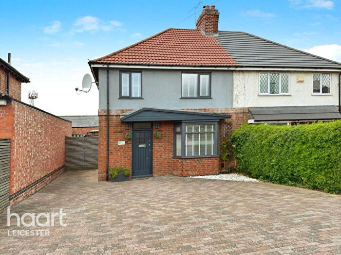3 Bedroom Semi-Detached House For Sale In Grosvenor Crescent, Leicester, LE2