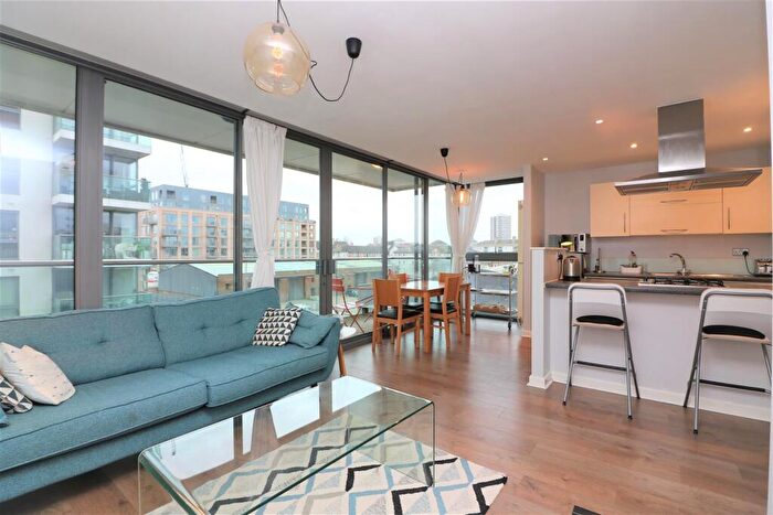 1 Bedroom Apartment To Rent In Abbotts Wharf, Stainsby Road, E14