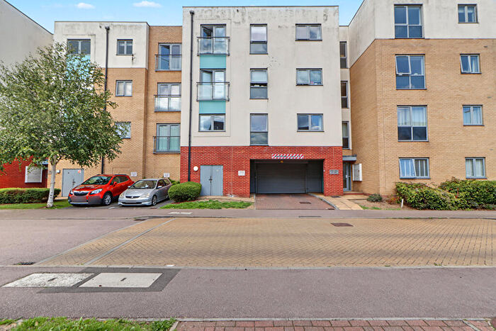 2 Bedroom Apartment For Sale In Holly Court, Admiral Drive, Stevenage, Hertfordshire, SG1