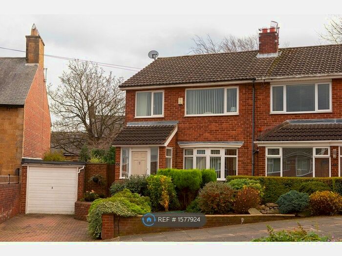 3 Bedroom Semi-Detached House To Rent In Lawrence Court, Blaydon-On-Tyne, NE21