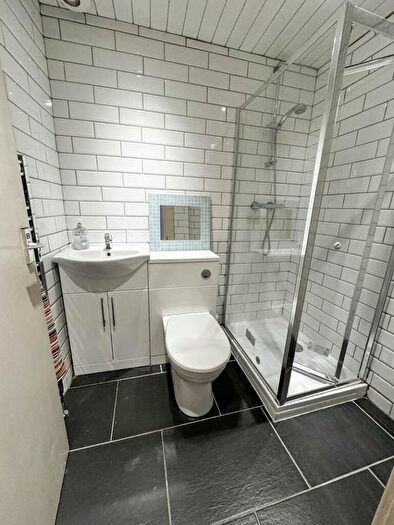 2 Bedroom Flat For Sale In Gardner Street, Partick, G11