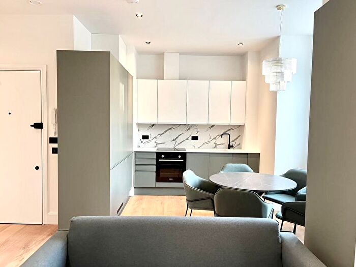 1 Bedroom Flat To Rent In Rosemont Road, Acton, W3