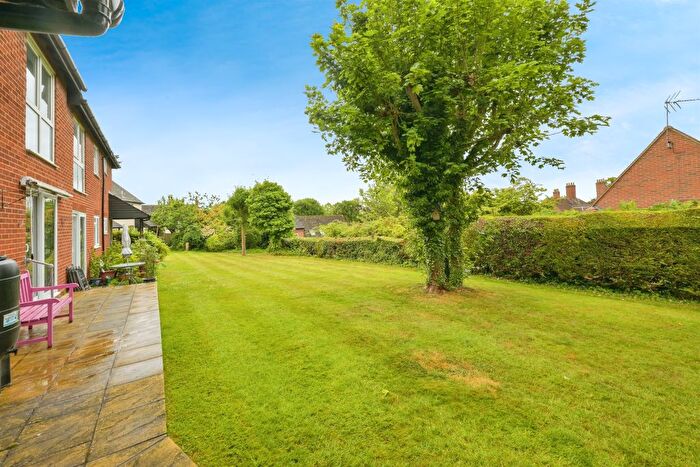 2 Bedroom Flat For Sale In De Bohun Court, Saffron Walden, CB10