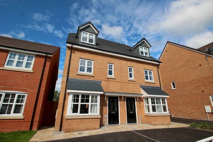 3 Bedroom Semi-Detached House To Rent In Vines Cross Way, Skelmersdale, Lancashire, WN8