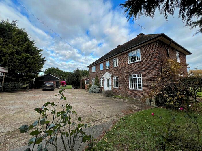 5 Bedroom House To Rent In Stirling House, Rye Street, Cliffe, ME3