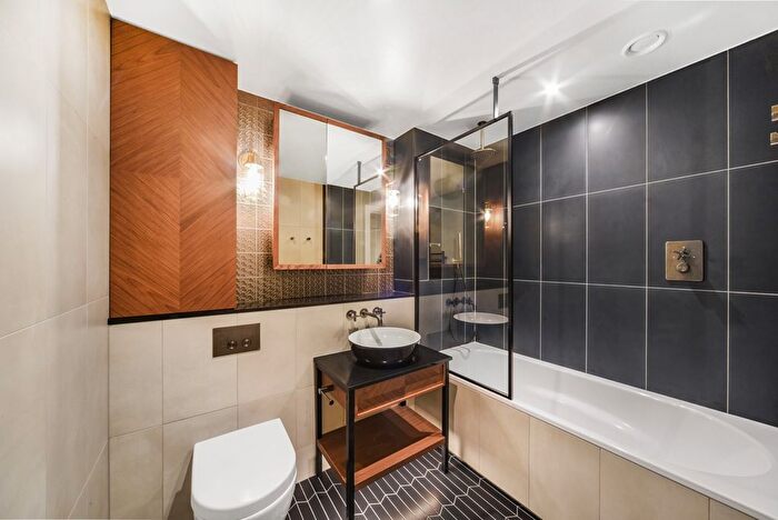 1 Bedroom Flat To Rent In Merino Gardens, London, E1W