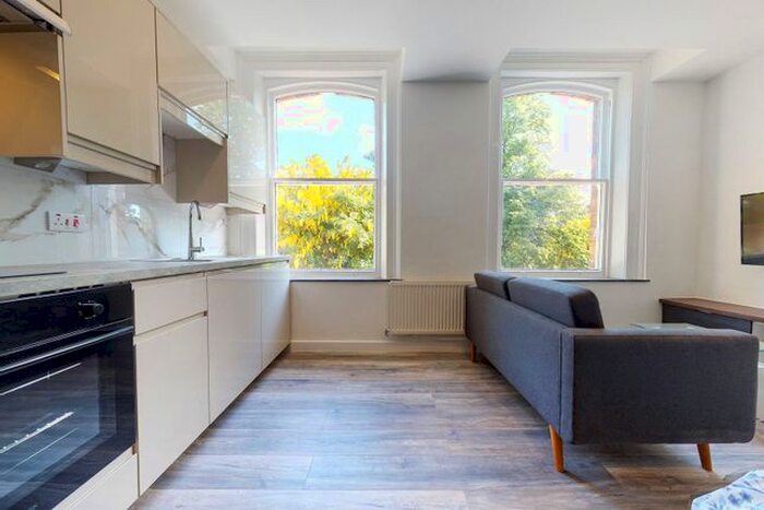 Studio To Rent In Apt, Hyde Terrace #, LS2