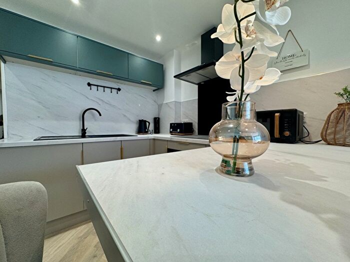 1 Bedroom Flat To Rent In John Street, Sheffield, South Yorkshire, S2