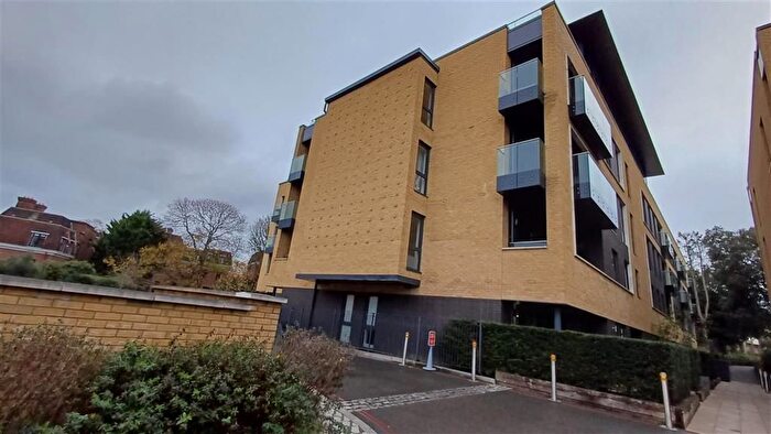2 Bedroom Flat For Sale In Pipit Drive, London, SW15