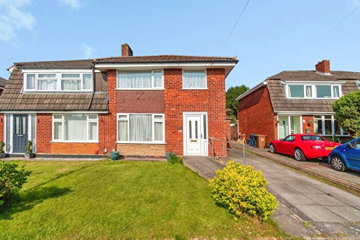 3 Bedroom Semi Detached House For Sale In School Walk, Chase Terrace, Burntwood, WS7