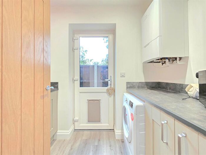 3 Bedroom Detached Bungalow For Sale In Orchard Close, Crowland, PE6