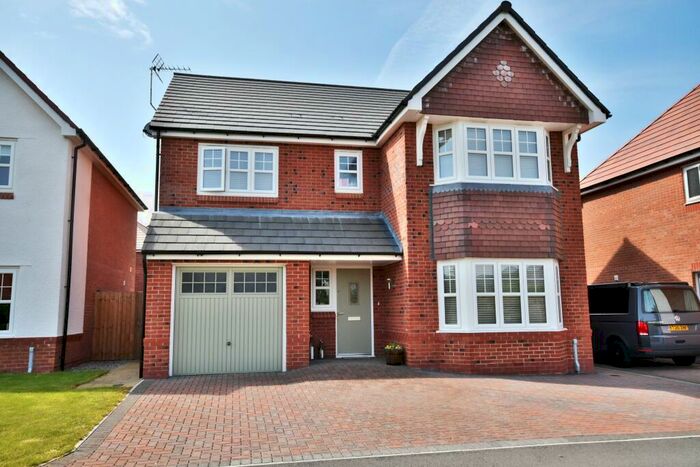 4 Bedroom Detached House For Sale In Clos Dyffryn Clwyd, Denbigh, LL16