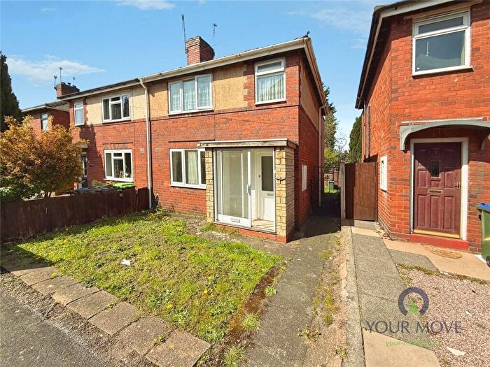 3 Bedroom Semi Detached House For Sale In Southgate, Cradley Heath, West Midlands, B64