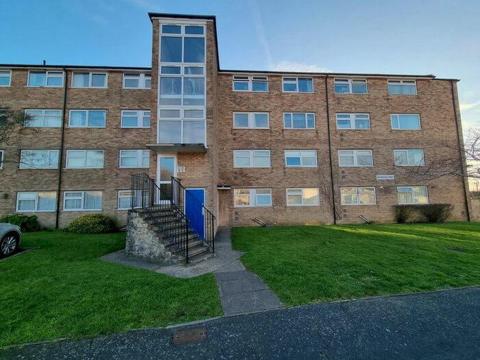 2 Bedroom Flat To Rent In Gale Moor Avenue, Gosport PO12