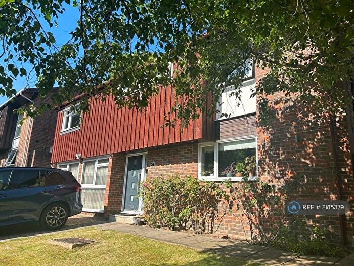 4 Bedroom Detached House To Rent In Grafton Park Road, Worcester Park, KT4