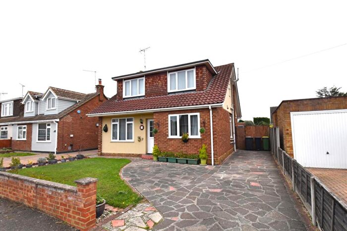 5 Bedroom Chalet For Sale In Ashcombe, Rochford, SS4
