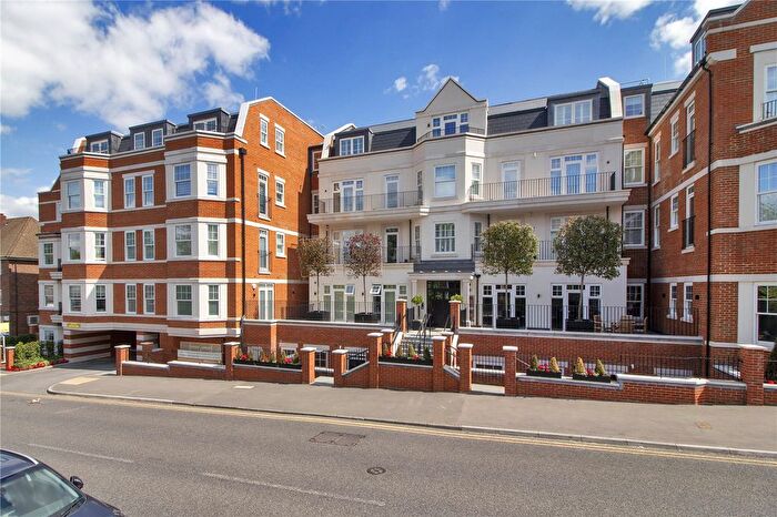 3 Bedroom Flat For Sale In Quinton Court, London Road, Sevenoaks, Kent, TN13