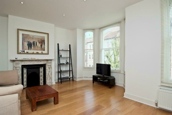 1 Bedroom Flat To Rent In Sangora Road, Battersea, London, SW11