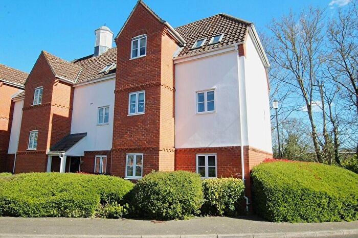 2 Bedroom Flat For Sale In Manor Farm Close, Haverhill, Suffolk, CB9