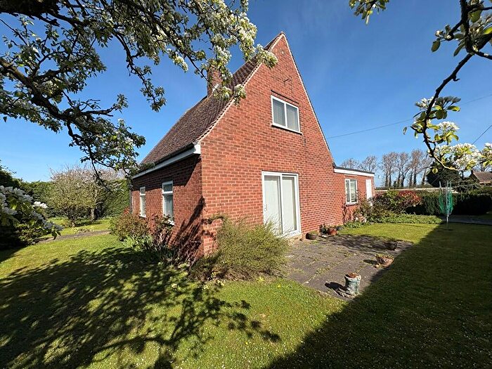 3 Bedroom Chalet For Sale In Mallard Road, Low Fulney, PE12