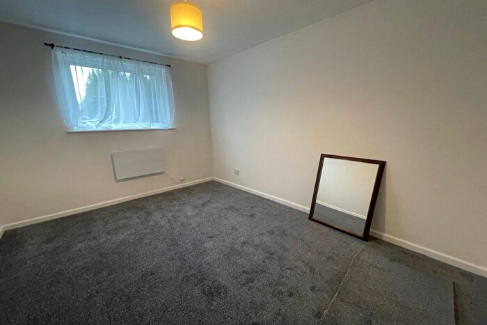 2 Bedroom Apartment To Rent In Tonnelier Road, Dunkirk, NG7