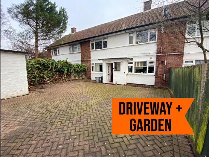 2 Bedroom Flat To Rent In Southbourne Gardens, Ruislip, HA4