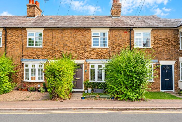 2 Bedroom House To Rent In St Johns Road, Harpenden, Herts, AL5