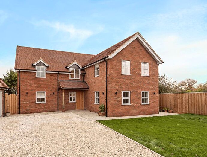 4 Bedroom Detached House To Rent In Buckland, Aylesbury, HP22