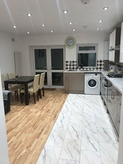 5 Bedroom Terraced House To Rent In Havelock Road, Harrow, Middlesex, HA3