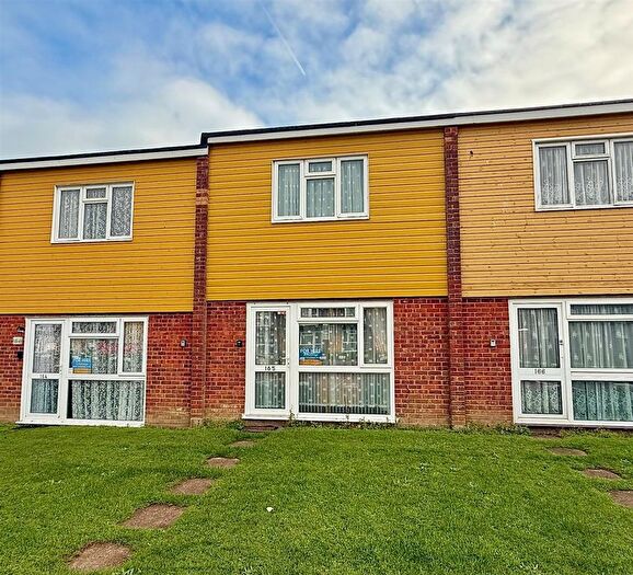 3 Bedroom Chalet For Sale In Newport Road, Hemsby, NR29